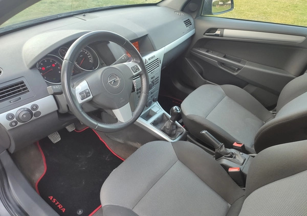 Opel Astra cena 13500 przebieg: 256000, rok produkcji 2010 z Łapy małe 254
